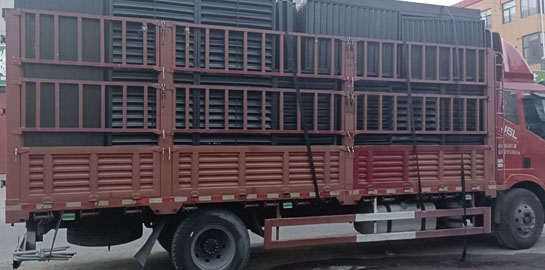 鋅鋼百葉窗裝車發貨